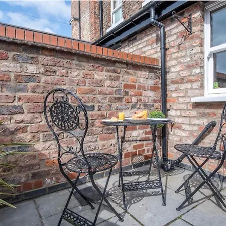 Spencer House & 107 & 109 Nunnery Lane Casa de Férias