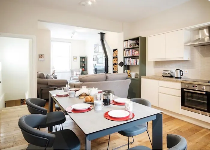 Spencer House & 107 & 109 Nunnery Lane Сasa de vacaciones York