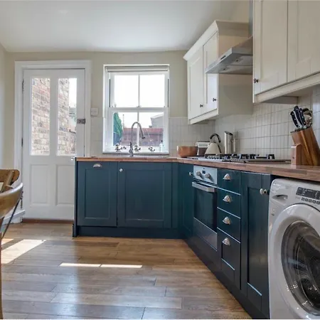 Spencer House & 107 & 109 Nunnery Lane Сasa de vacaciones York