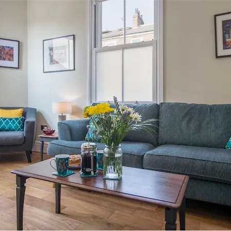 Spencer House & 107 & 109 Nunnery Lane Сasa de vacaciones